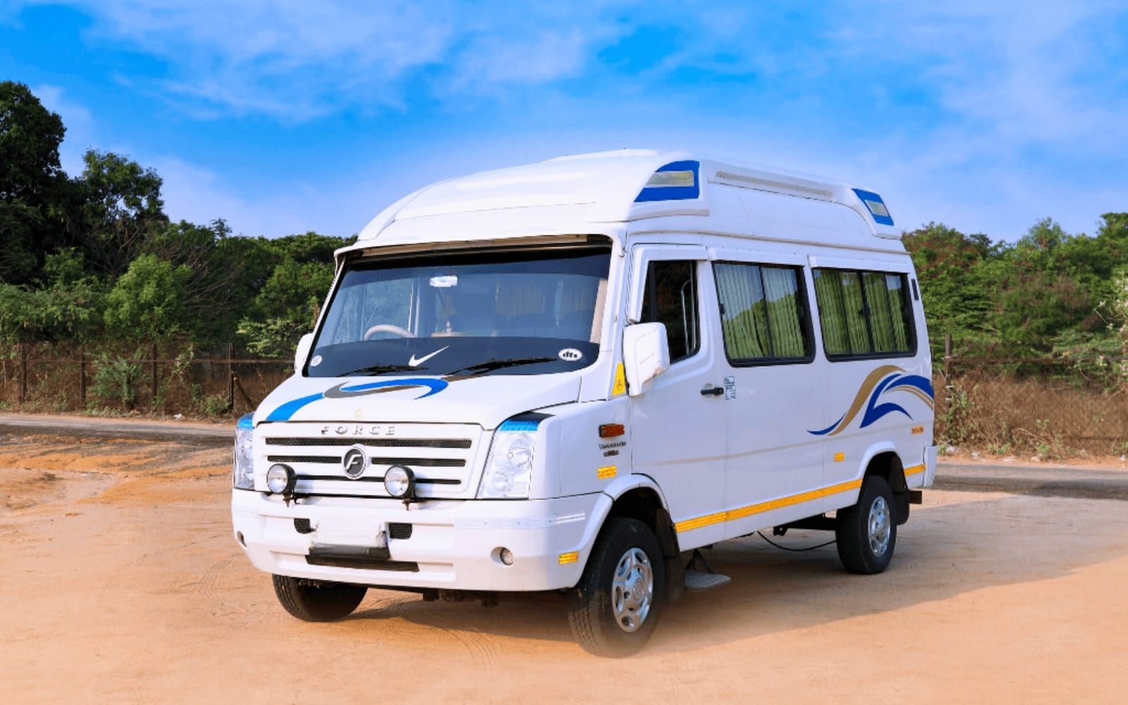 Tempo Traveller (2)